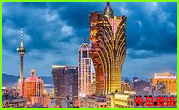 八月份去新疆旅游合适吗